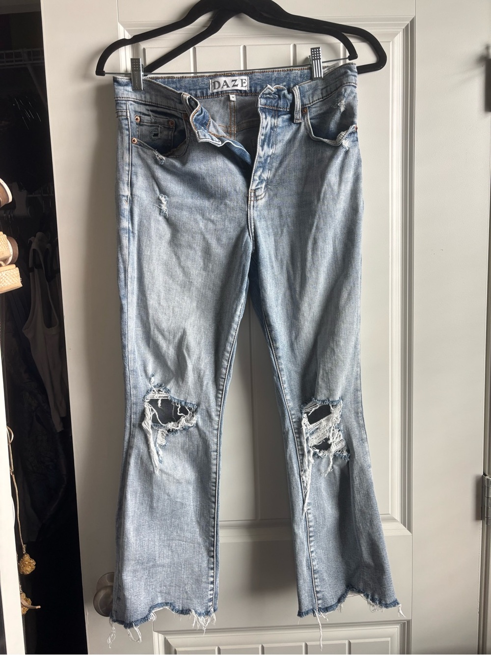 DAZE Light Blue Distressed Cropped Jeans